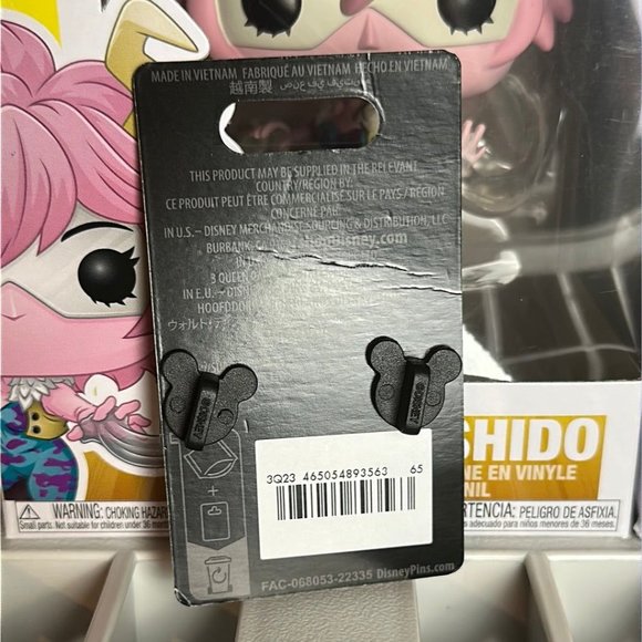 Mickey Mouse Icon Pin – Lesbian Flag – Disney Pride Collection - Picture 3 of 3